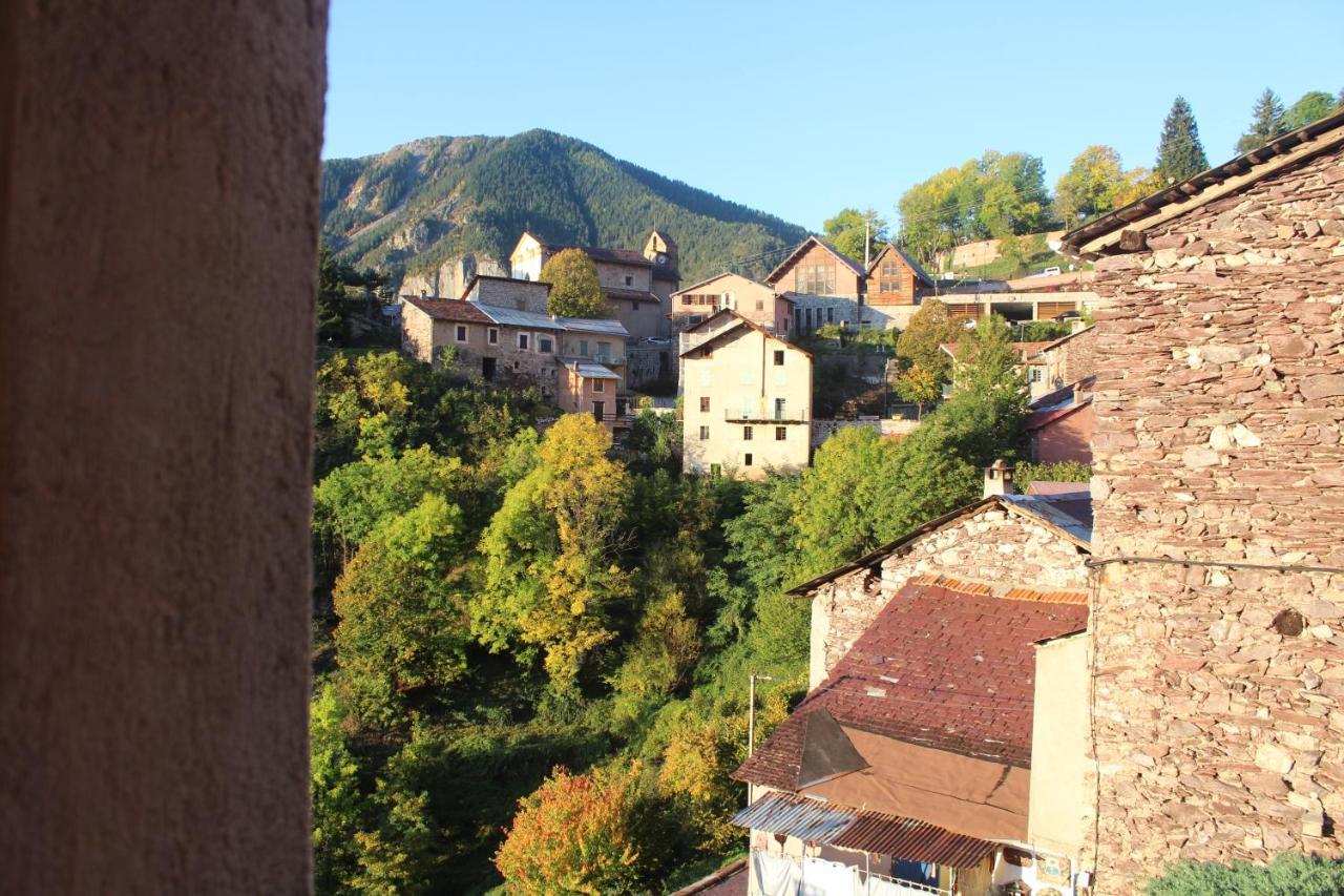 Auberge Lo Robur Roure Екстериор снимка